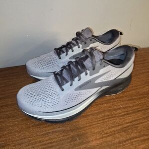 Brooks Men’s Athletic Running Shoes — Light Gray and Black